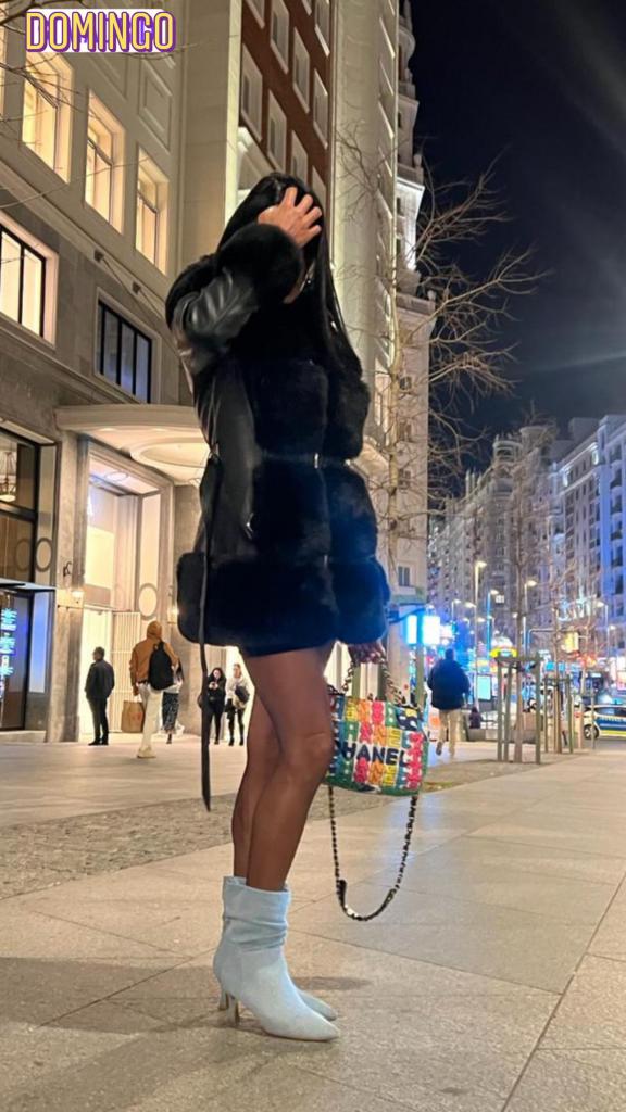 658633126: Chica busca chico en Cádiz