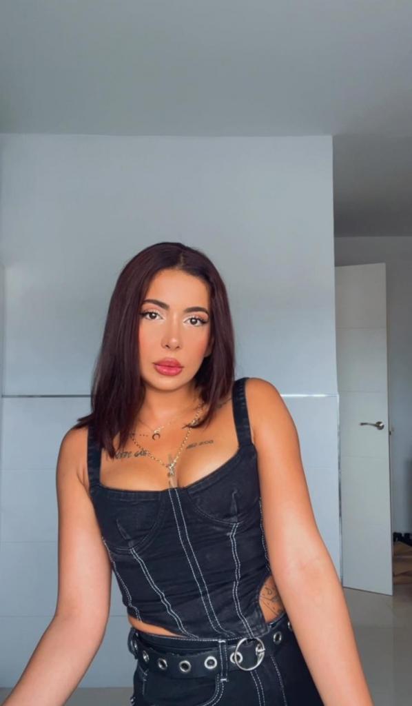 602085766: Chica busca chico en Pontevedra