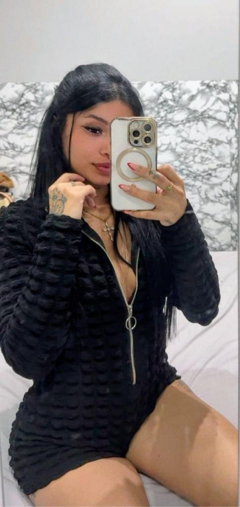 607628646: Chica busca chico en Málaga