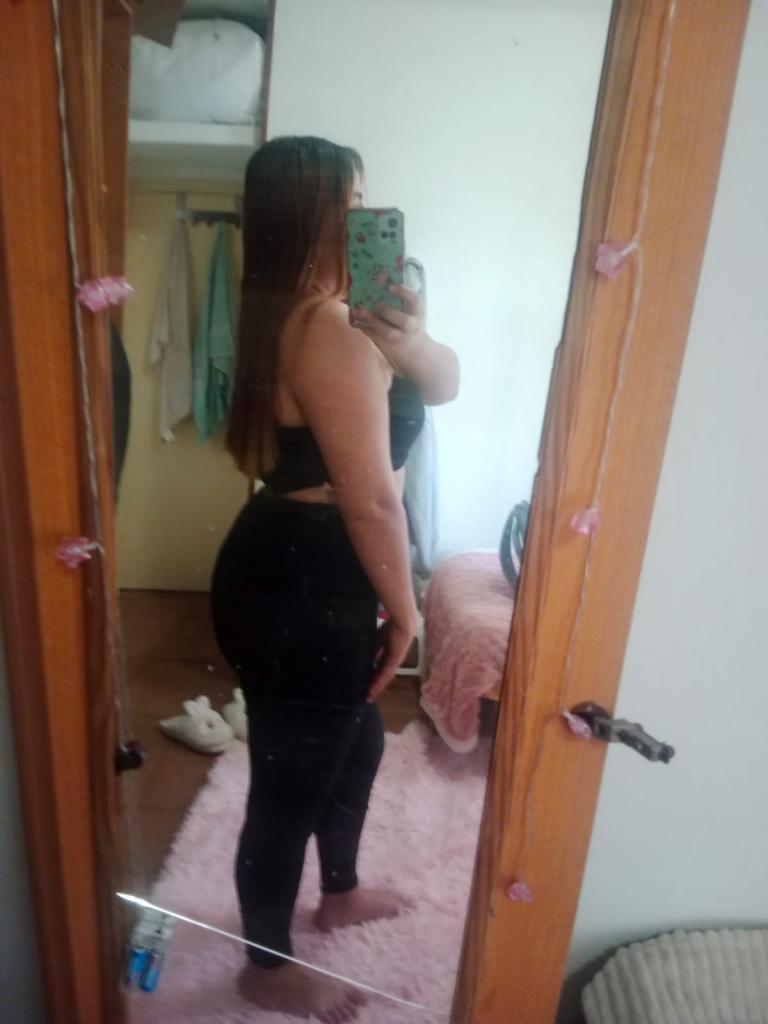 667644118: Chica busca chico en Barcelona