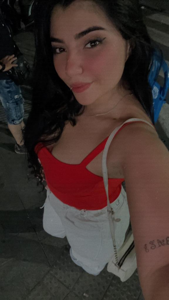 631247682: Chica busca chico en Valencia