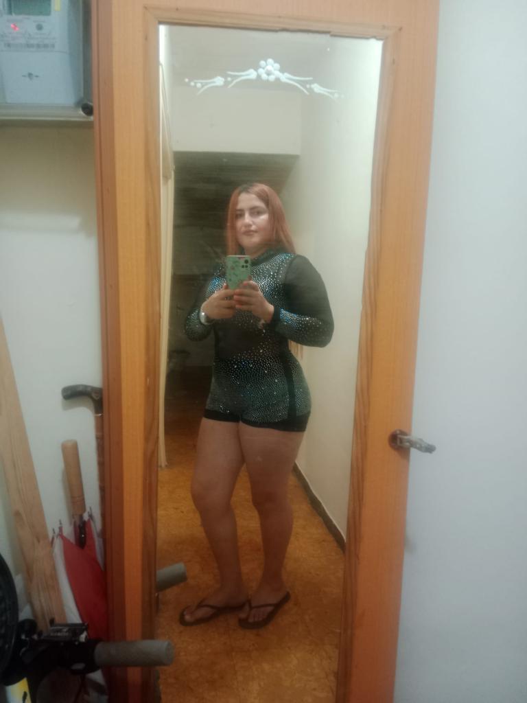 667644118: Chica busca chico en Barcelona