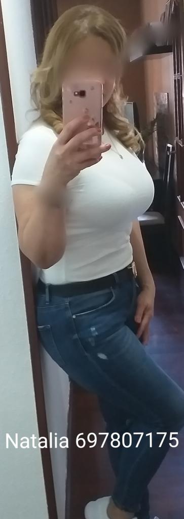 697807175: Chica busca chico en Asturias