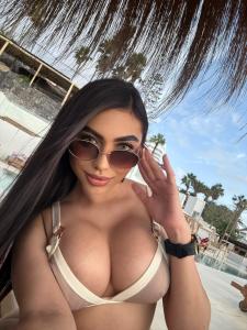 692082633: Chica busca chico en Ibiza