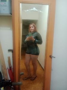 667644118: Chica busca chico en Barcelona