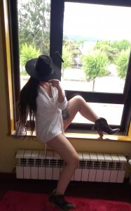 657354656: Chica busca chico en La Coruña