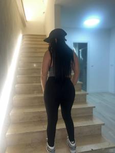 673571399: Chica busca chico en Madrid