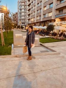 672921207: Chica busca chico en Zaragoza