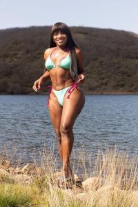 641387047: Chica busca chico en Sevilla