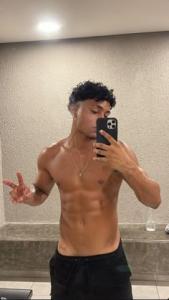 670624035: Chico busca chica en Alicante