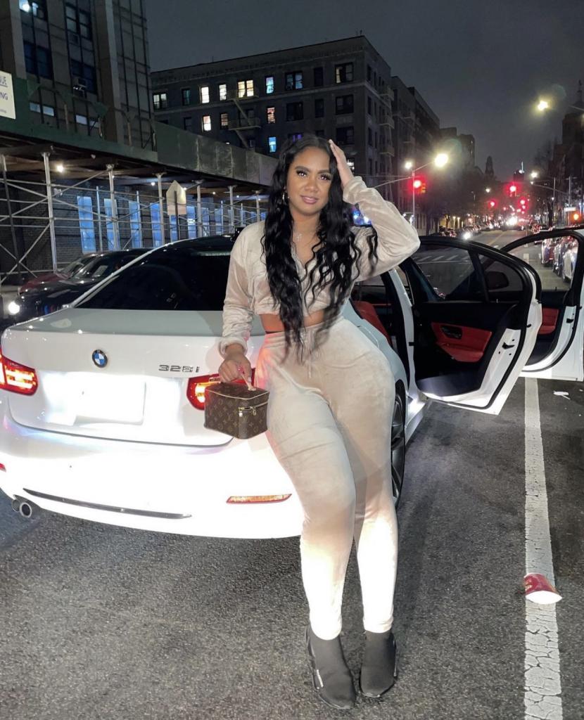 643550582: Chica busca chico en Murcia