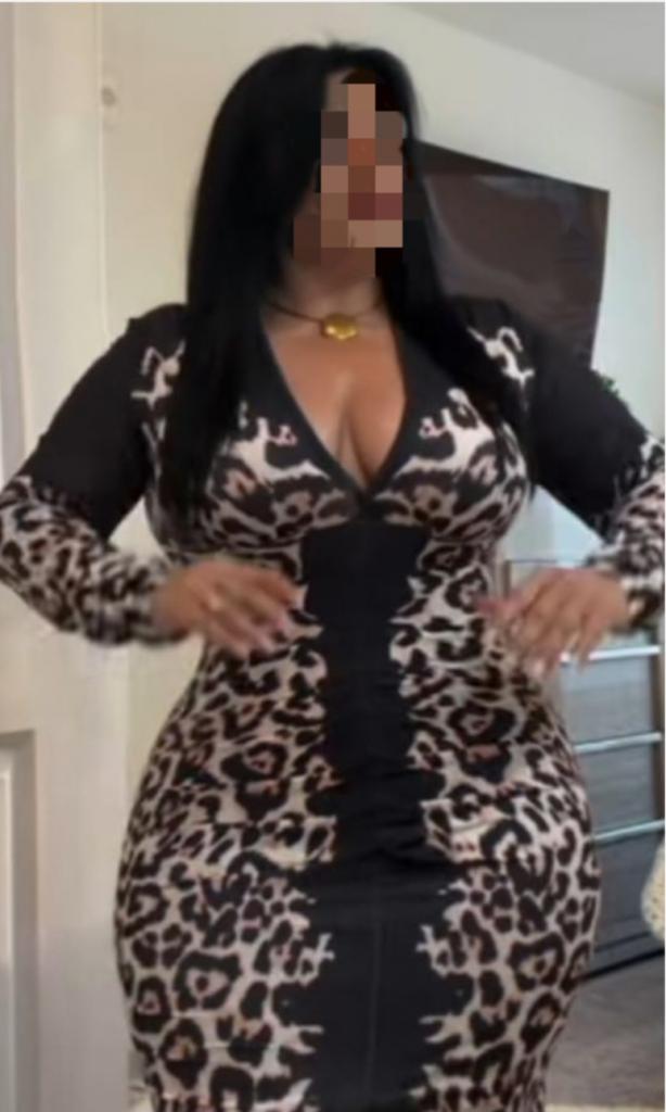 632684459: Chica busca chico en Orense