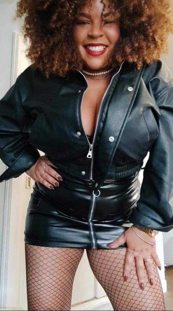 602192800: Chica busca chico en La Coruña