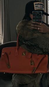 695553874: Chica busca chico en Barcelona