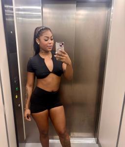 632288053: Chica busca chico en Valencia