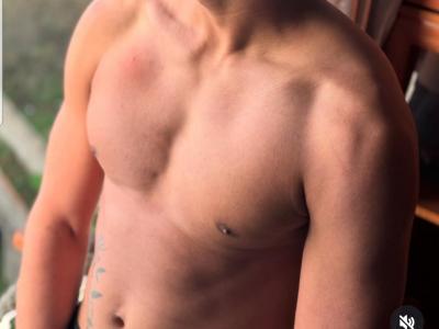 612525576: Chico busca chica en La Coruña