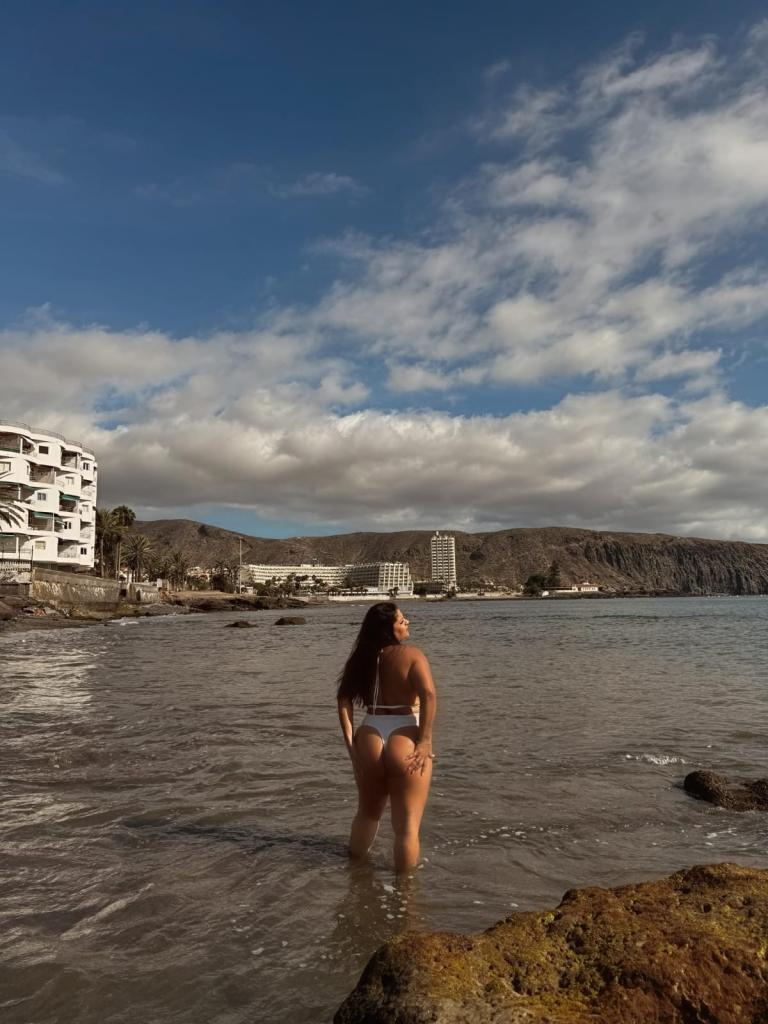 Chica busca chico en Tenerife: 