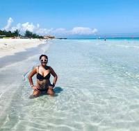 623329698: Chica busca chico en Barcelona