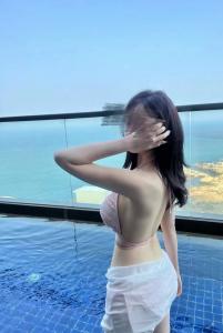 615336045: Chica busca chico en Madrid