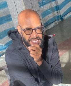 631318335: Chico busca chica en Alicante