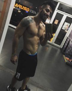 641035300: Chico busca chica en Tarragona