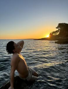 631270241: Chico busca chica en Mallorca