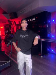 614520794: Chico busca chica en Valladolid