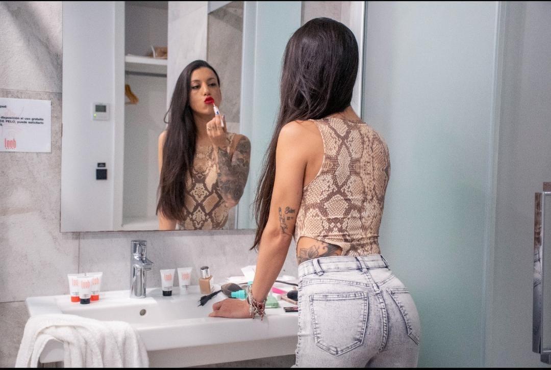 688418265: Chica busca chico en Alicante