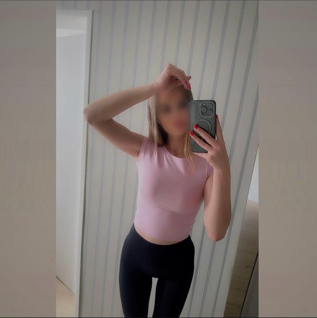 631558237: Chica busca chico en Madrid