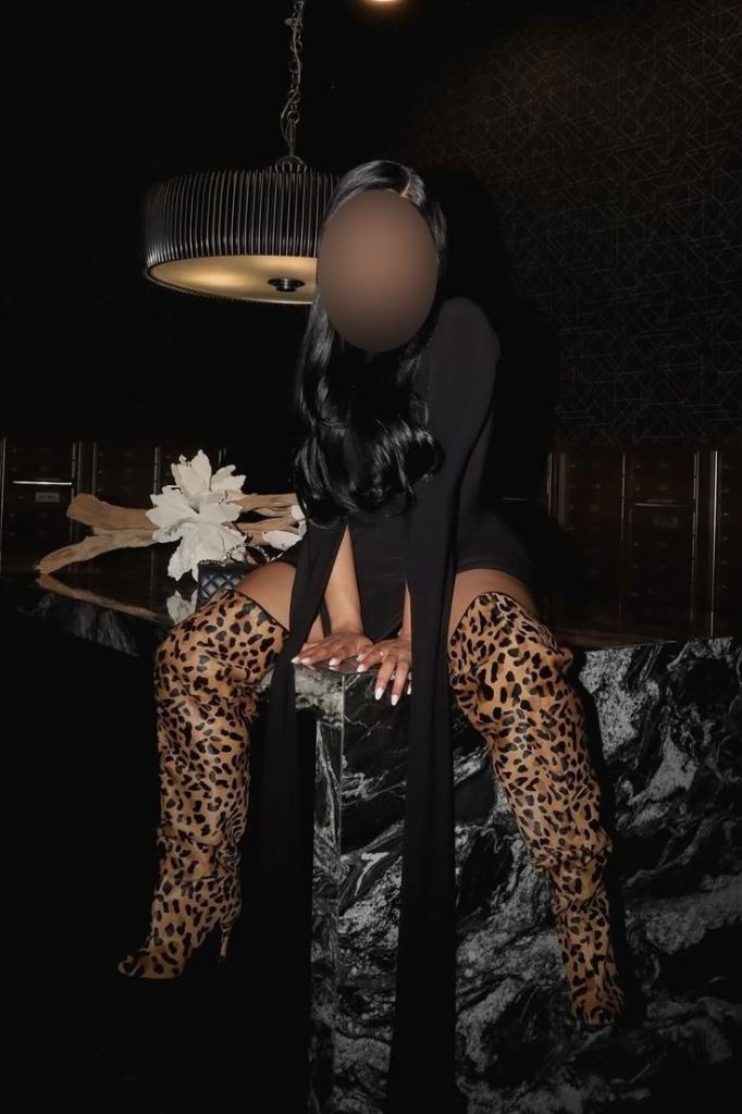 Chica busca chico en Tenerife: 