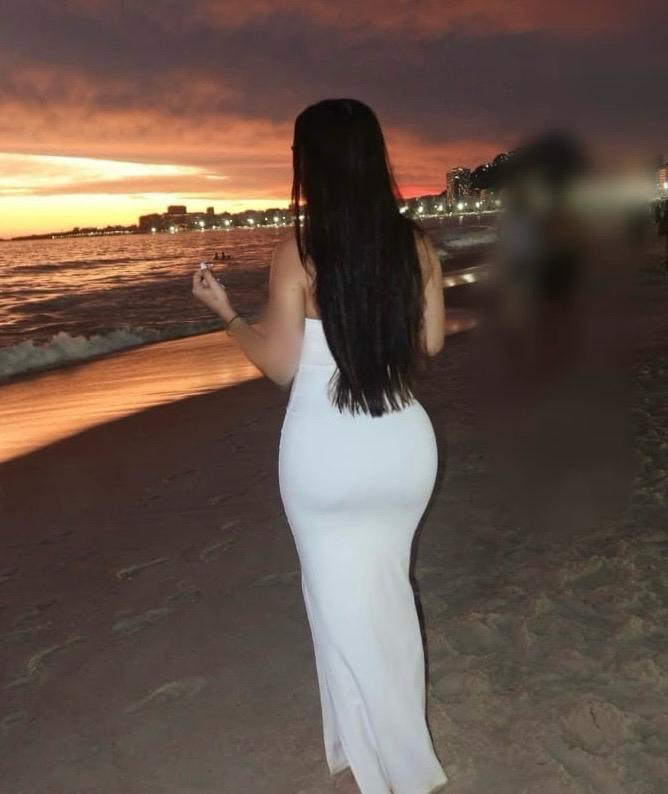 627088420: Chica busca chico en Sevilla