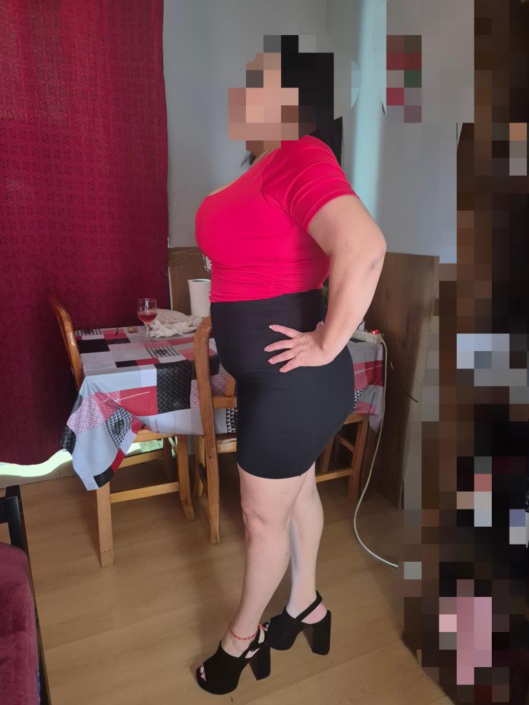 697256156: Chica busca chico en Madrid
