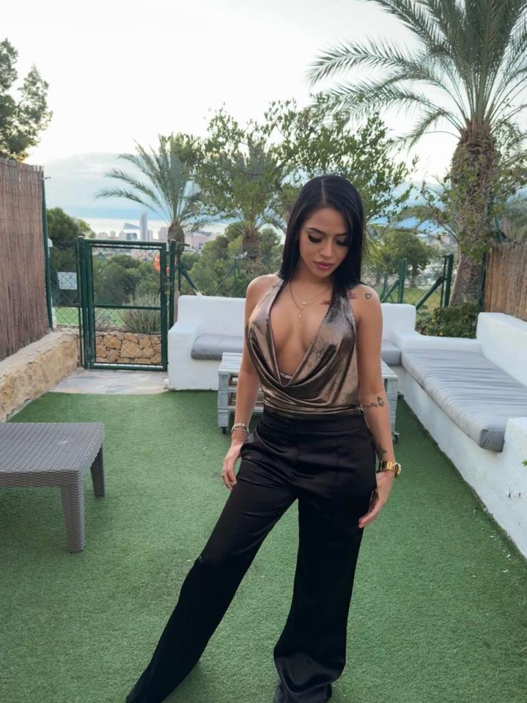 685358921: Chica busca chico en Zaragoza