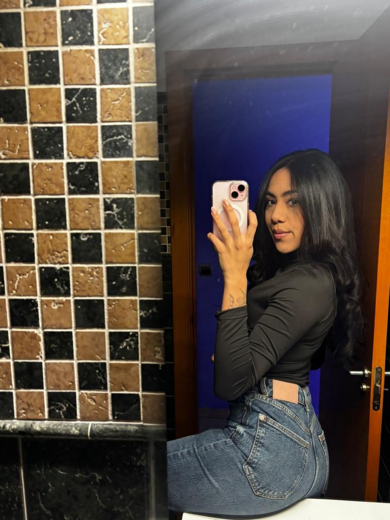 Chica busca chico en Tarragona: Chica busca chico