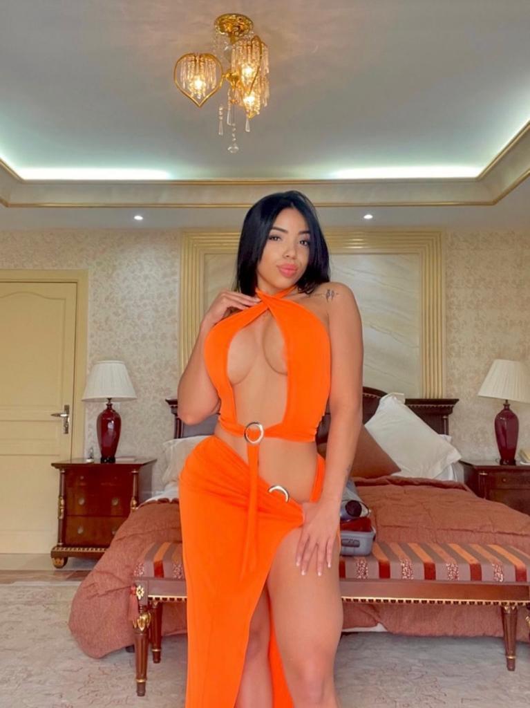 604492721: Chica busca chico en Málaga