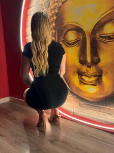 697550630: Chica busca chico en Madrid