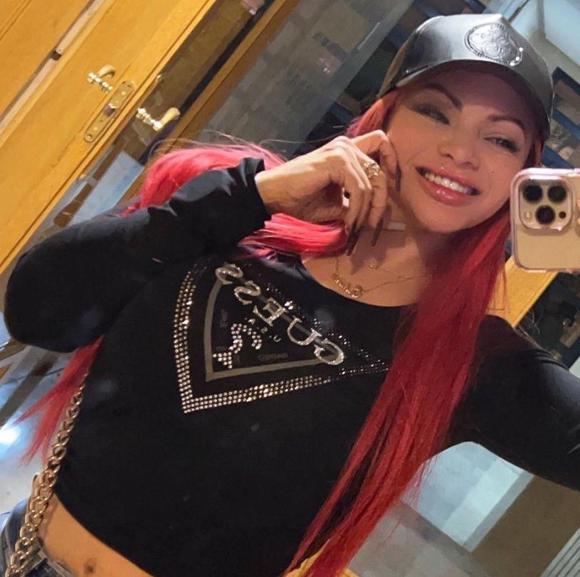 631329886: Chica busca chico en Valencia