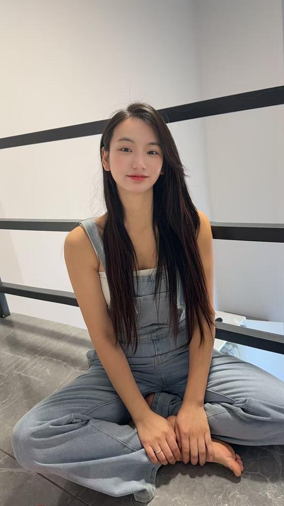 672457105: Chica busca chico en Valencia