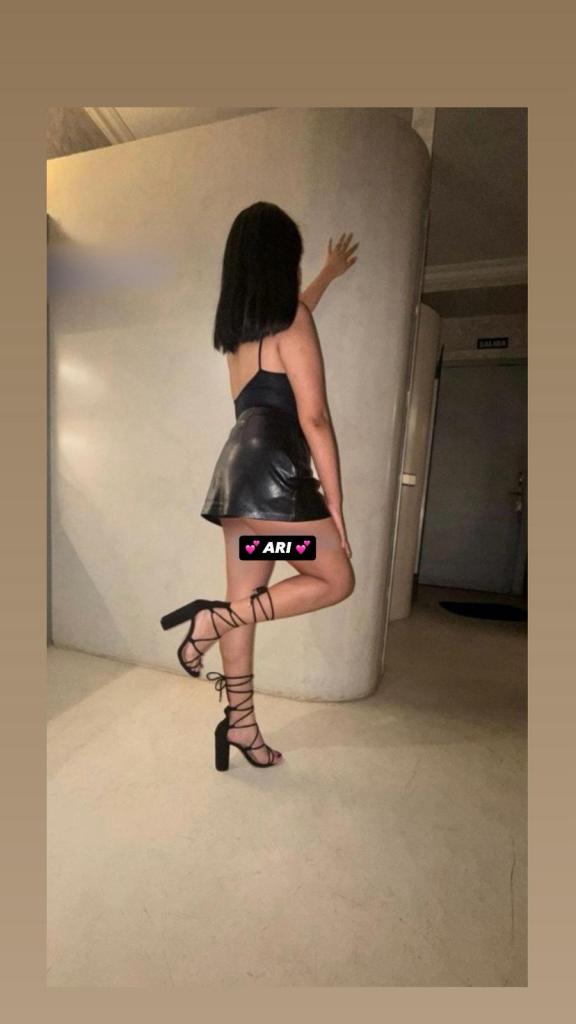 613756534: Chica busca chico en Barcelona