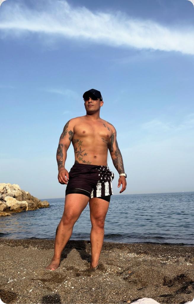 624722482: Chico busca chica en Barcelona