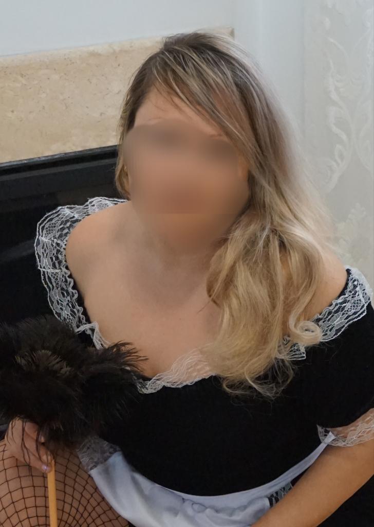 692429990: Chica busca chico en Almería