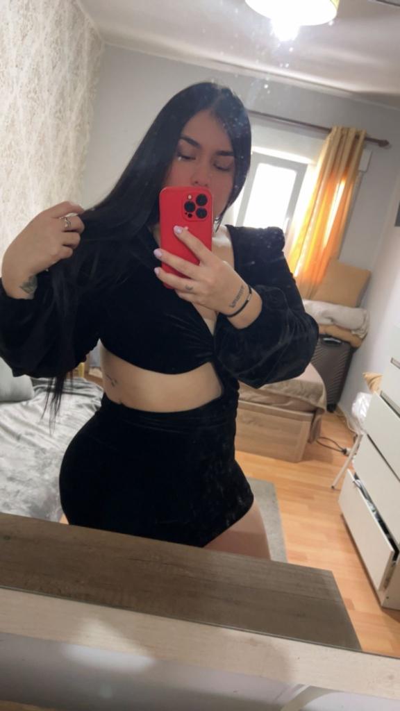 742041525: Chica busca chico en Navarra