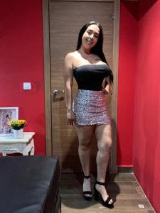 611024229: Chica busca chico en Madrid