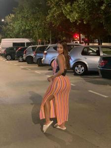 603988427: Chica busca chico en Barcelona