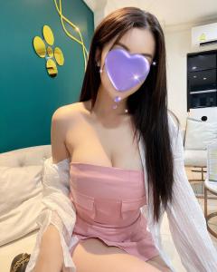 613843196: Chica busca chico en Barcelona