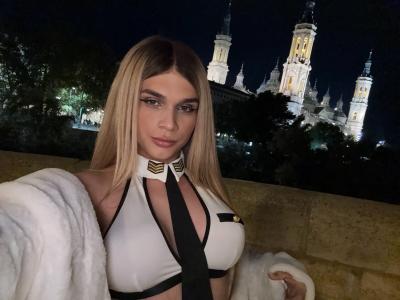 666879370: Travesti en Navarra