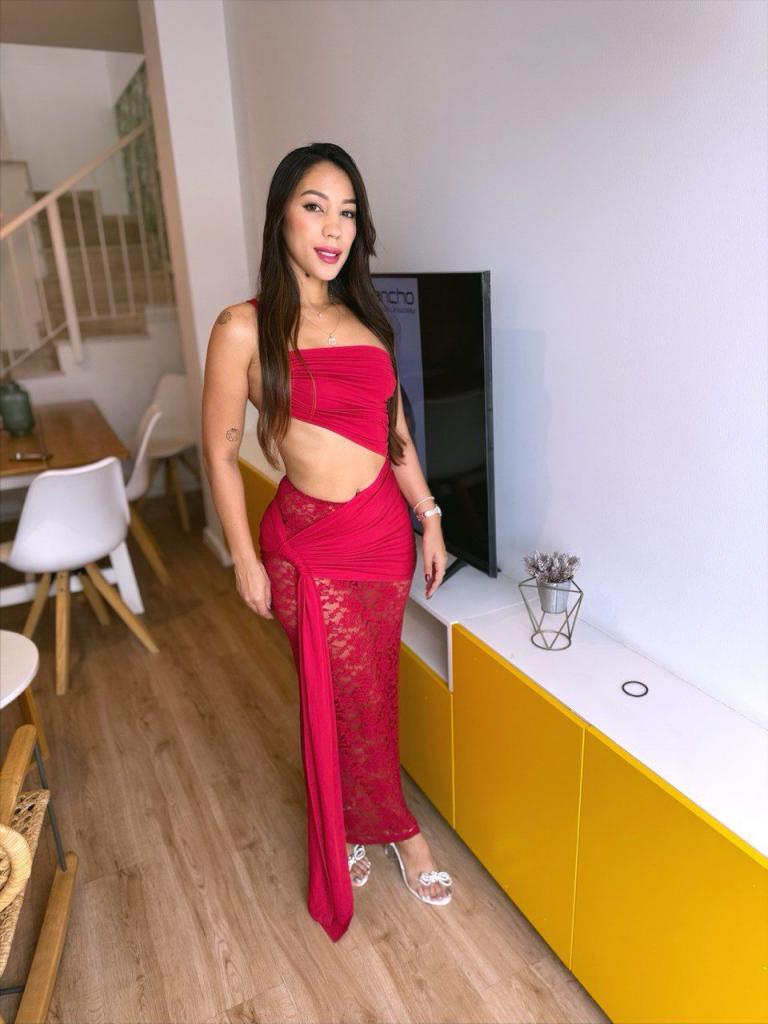 666451358: Chica busca chico en Ibiza