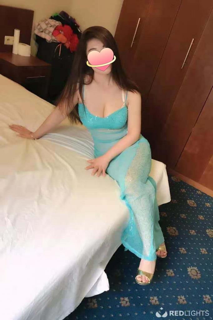 695419562: Chica busca chico en Lérida