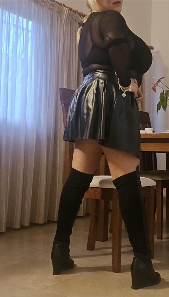 Chica busca chico en Tenerife: 