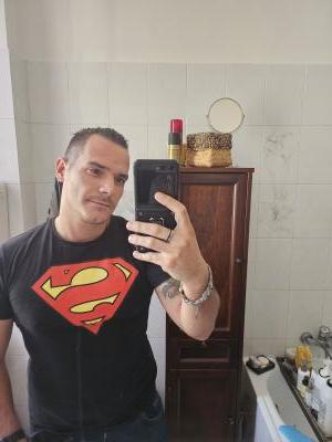 604257155: Chico busca chica en Las Palmas